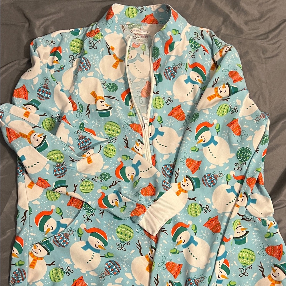 Snowman Scrubaid scrub jacket